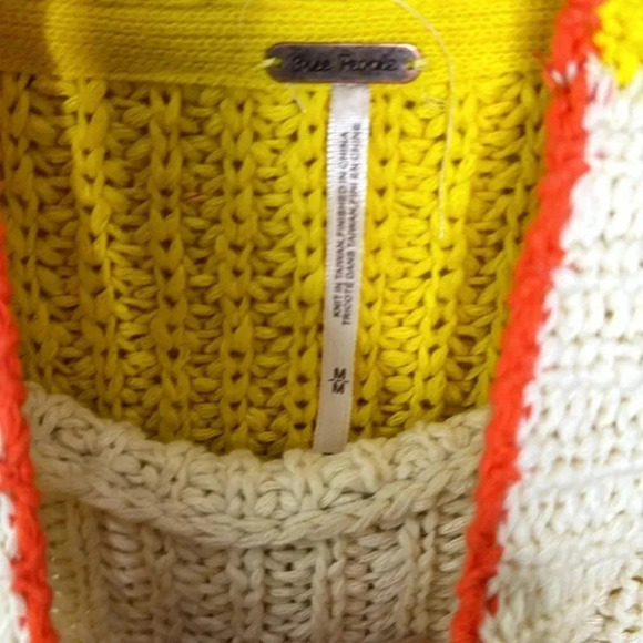Free People Sunbrite yellow/orange whimsical Mock Neck Sweater size Medi… - Picture 5 of 7